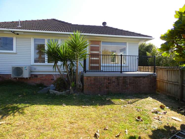 81 Royal View Road Te Atatu South_18