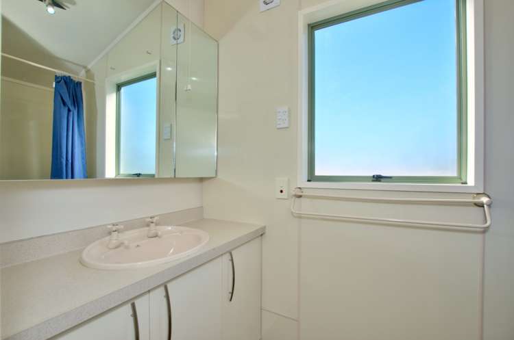 19 Wye Place Fernhill/Sunshine Bay_22