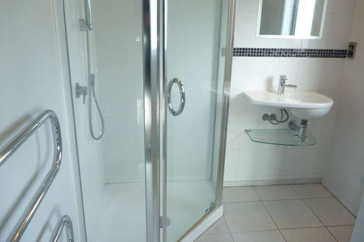 2/8 Hutcheson Street Sydenham_10