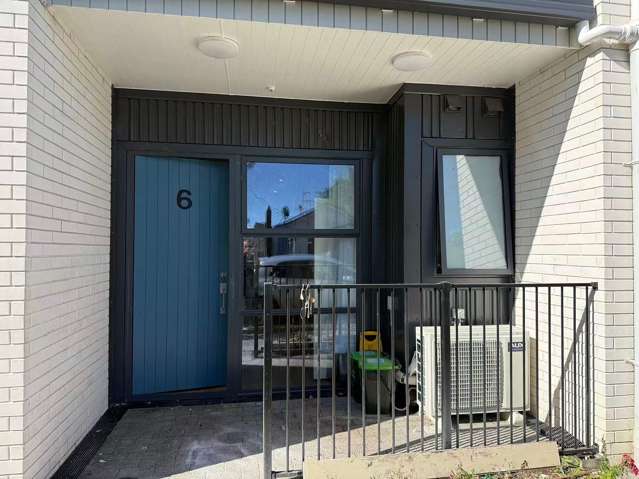 6/1 Kaponga Crescent New Lynn_3