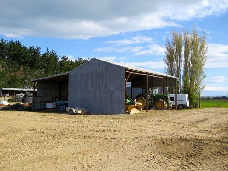 150 Clark Road Winton Surrounds_5