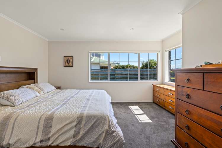 33 Maygrove Drive Orewa_13