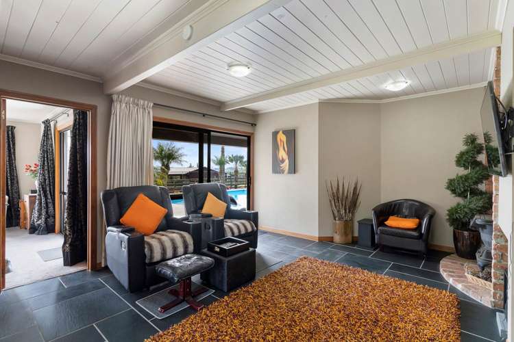 53 Awanui Rise Papakura_24