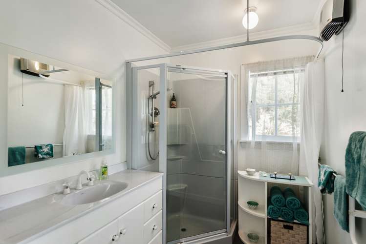 399 Marine Drive Charteris Bay_12