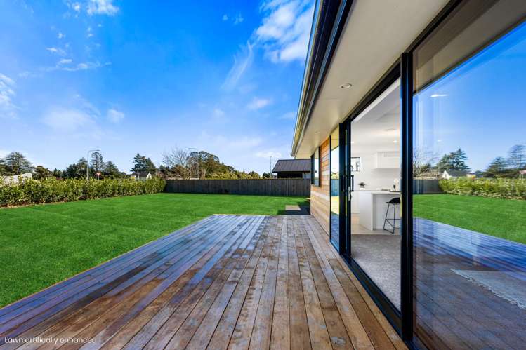 1 Soho Lane West Melton_23