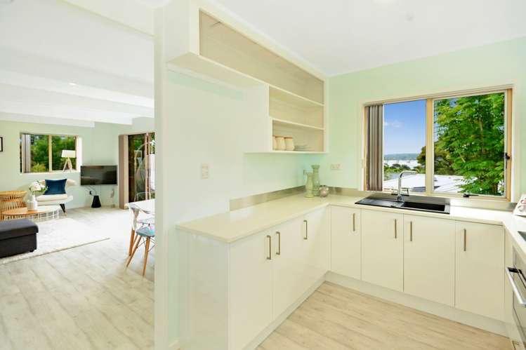 2/78 Aeroview Drive Beach Haven_8
