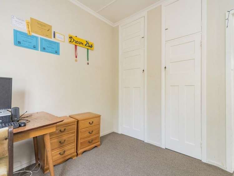 128 Saint Vincent Street Toi Toi_7