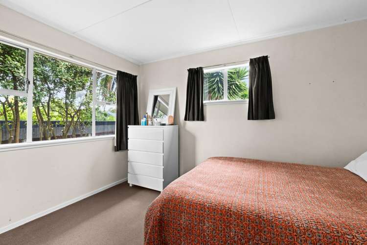4 Tucker Lane Clive_11