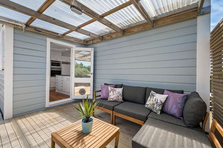 9 Tarawera Road Johnsonville_11