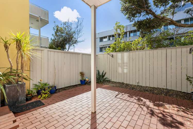 35/305 Evans Bay Parade Hataitai_18