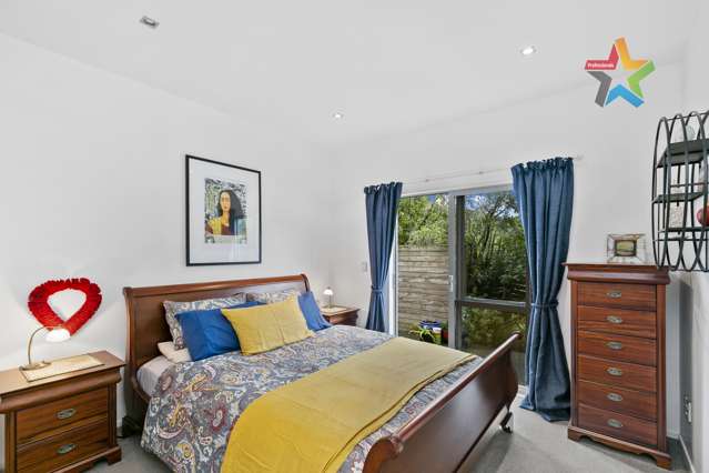 3 Saddleback Grove Karori_4