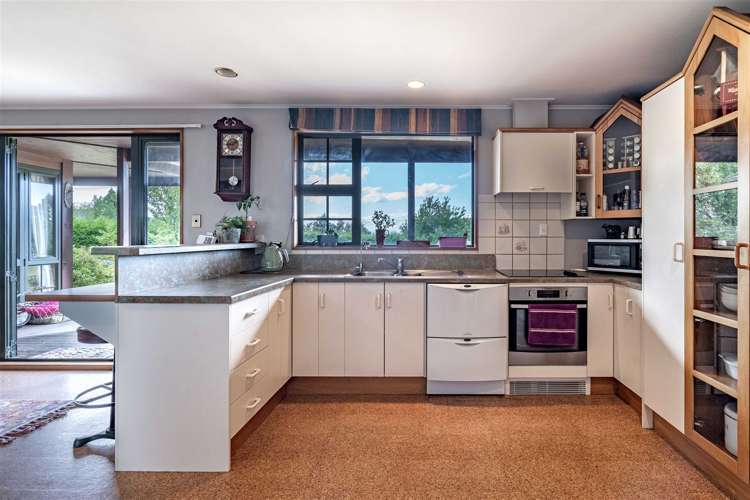 141 Mckinnon Road Gore Surrounds_7