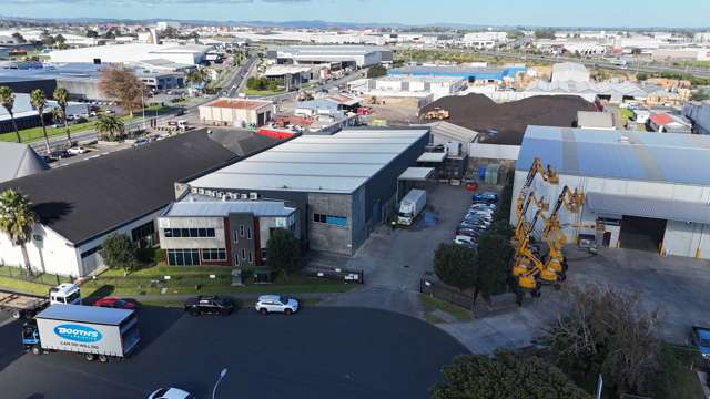 8 Golden Arches Place Wiri_1