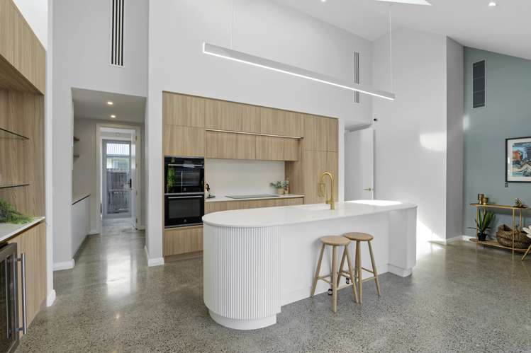 90 Southfield Drive Lincoln_10