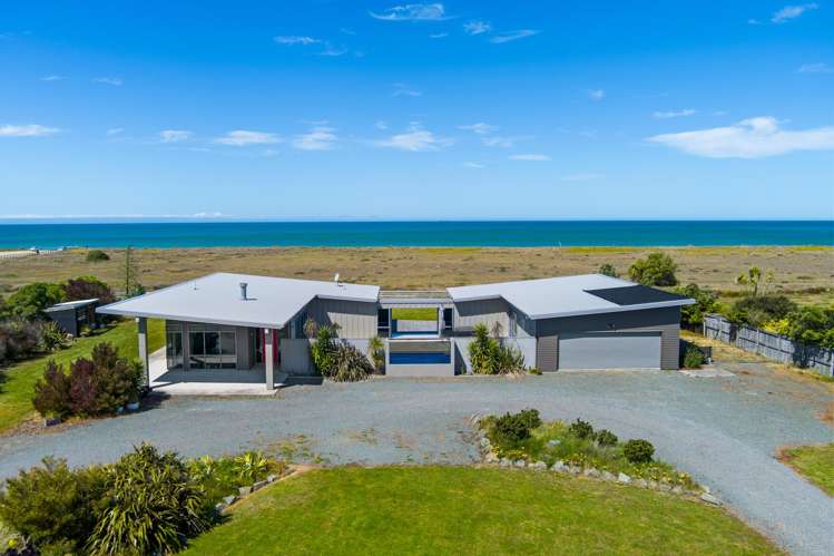 18 Shoreline Place Rarangi_1