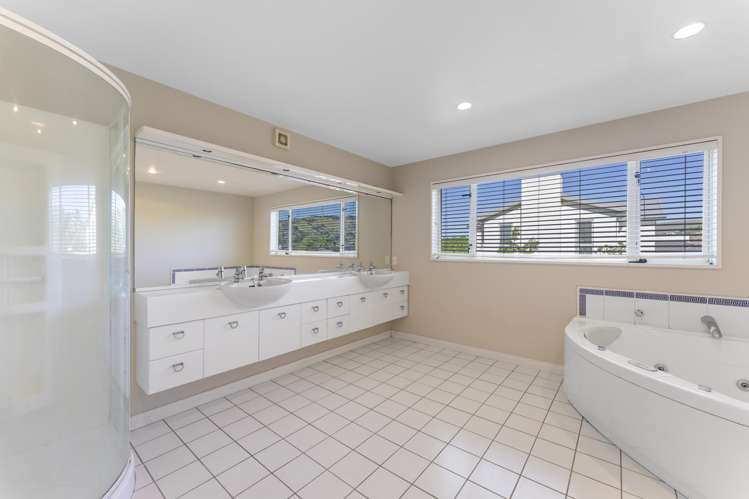 175 Rocking Horse Road Southshore_16