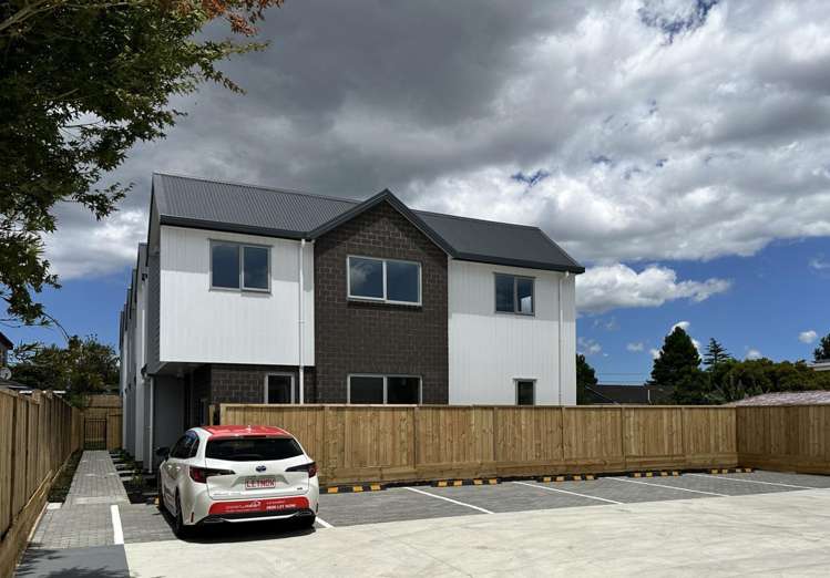 8/51 Wharf Road 1801_2