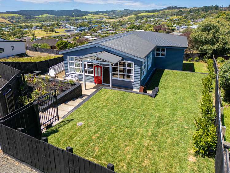 4 Forlong Rise Helensville_0