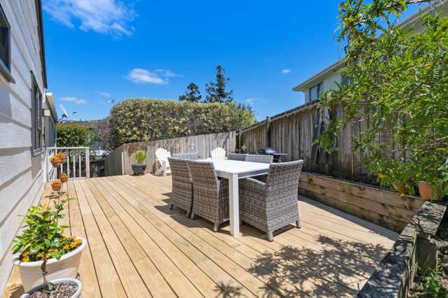 1/7 Athena Drive Totara Vale_1