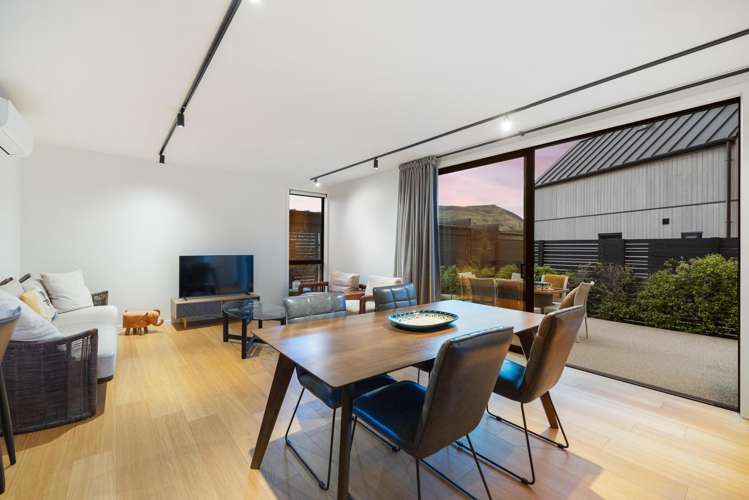 5 Escalator Avenue Jack's Point_10