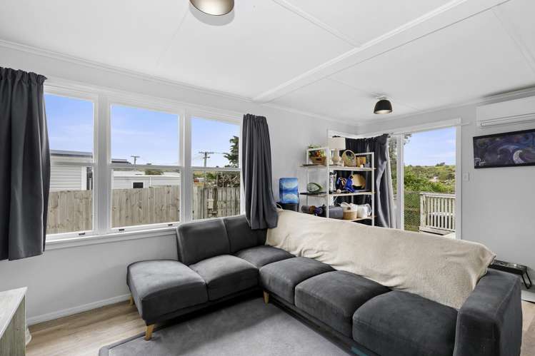 9 Morere Street Titahi Bay_4