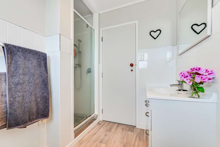 10 Wattle Place Chartwell_15