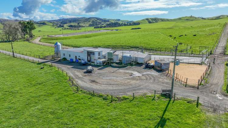 8 Heaven Road Waitakaruru_1