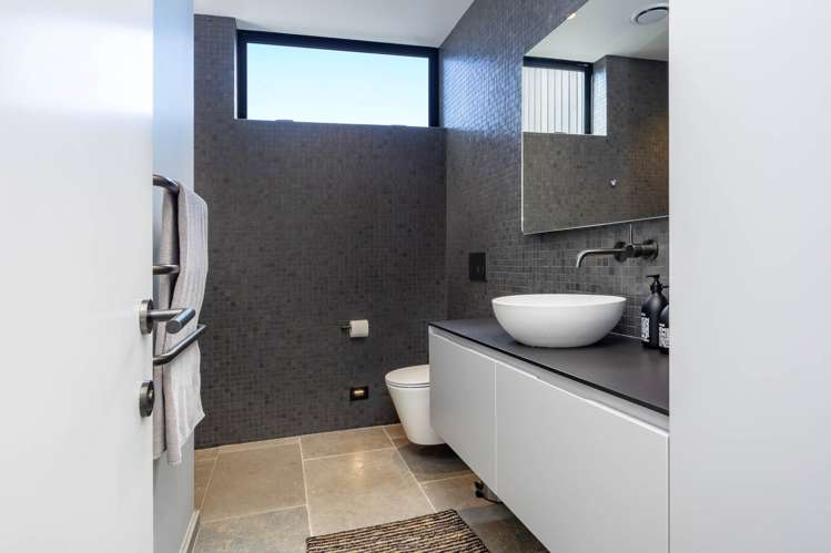 111 Garden Road Piha_22