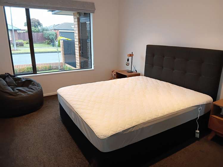 1/21 Kintyre Drive Broomfield_13