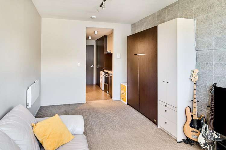 W405/405A 28 Torrens Terrace Mount Cook_10