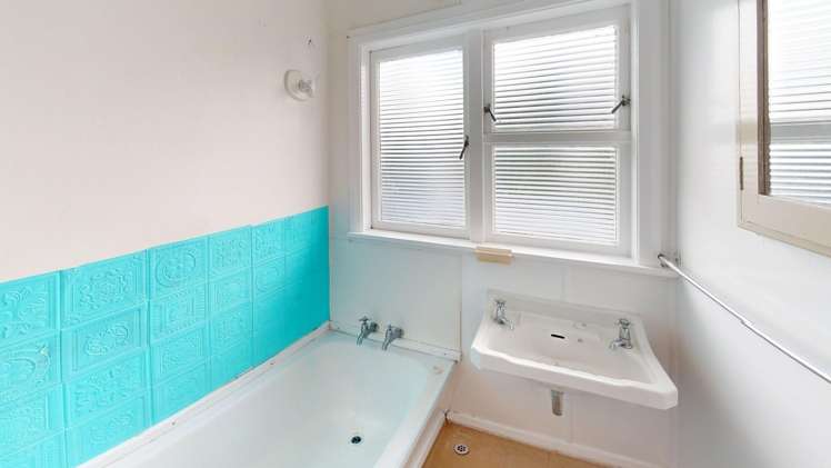 6 Miro Street 10516_16