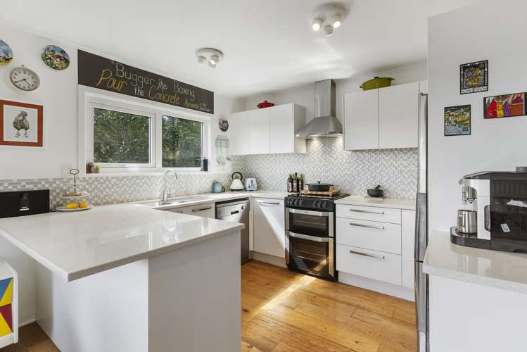 23 Scenic Drive Titirangi_6