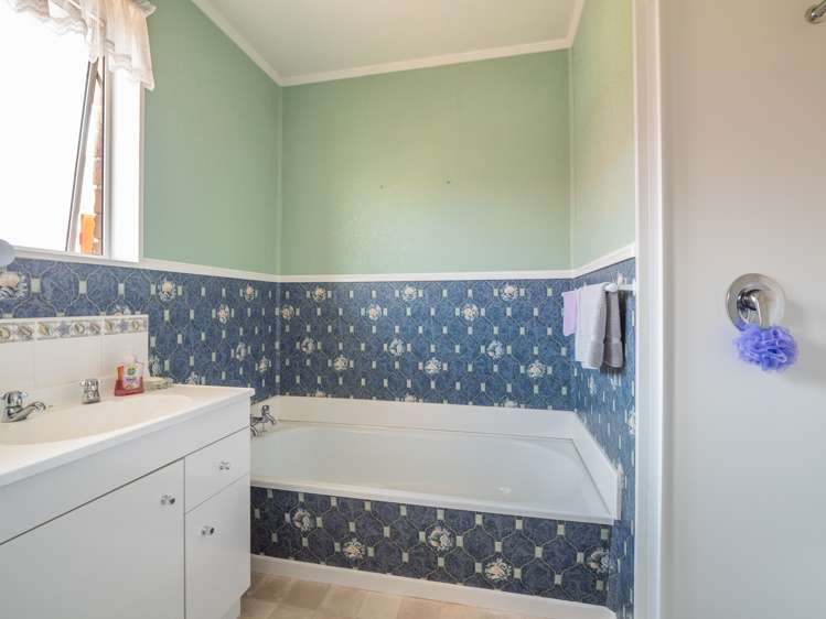 11c Baker Street Caversham_15