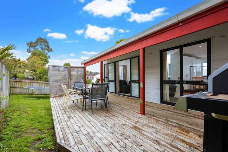 6 Thalia Place Totara Vale_5
