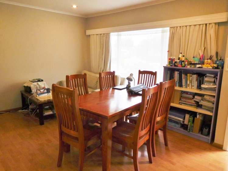 2/12 Trafalgar Road Milford_2