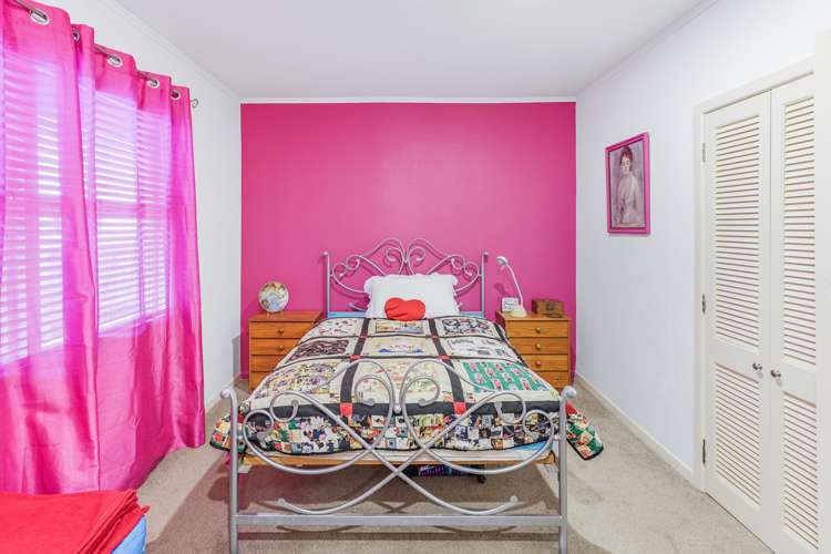 15 Kelvin Place Hamilton East_11