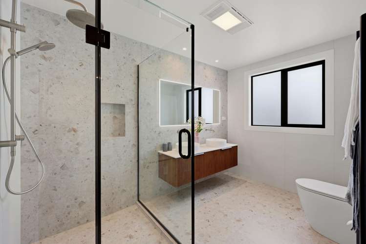 6A Gulf Crest Bucklands Beach_31