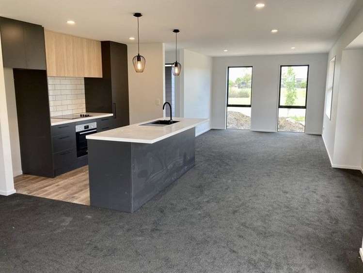 13 McGrath Drive 1476_3