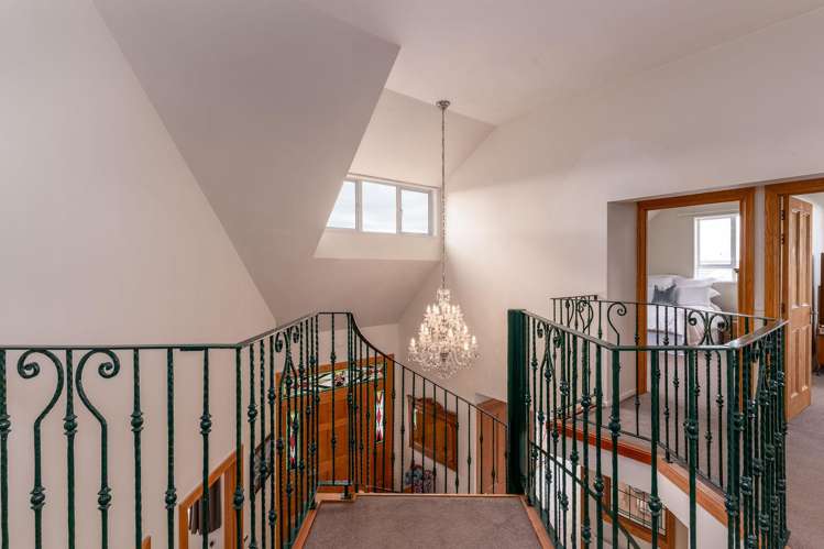 7 Nederland Avenue Burwood_26