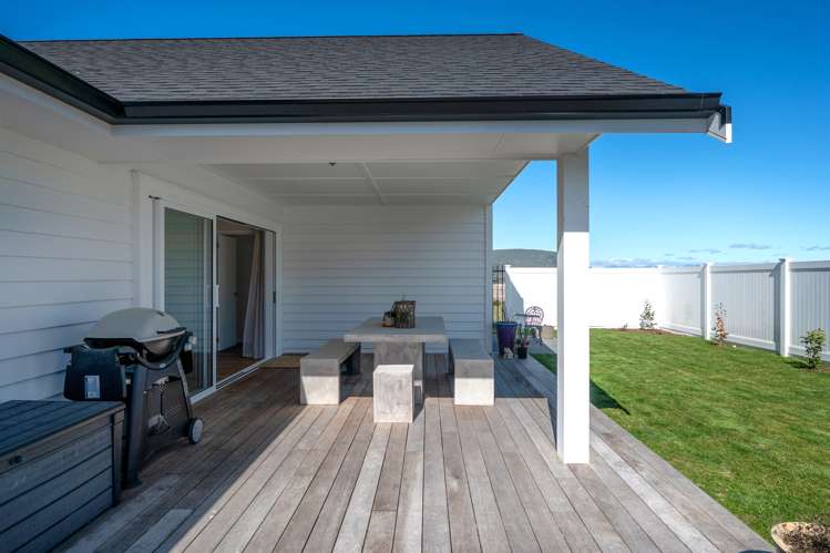 9 Kanuka Grove Kinloch_8