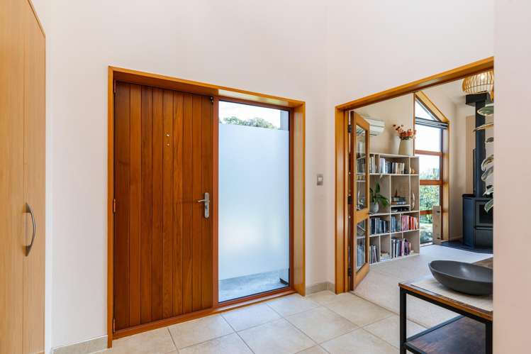 66 Fairbourne Drive Fairhall_31
