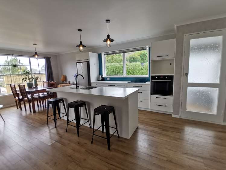 9 Whaka Road Maungaturoto_25