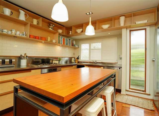 62 Selbourne Street (inc Power, Water - Furnished) 10031_4