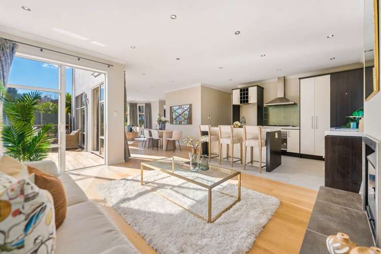 44 Newbury Place_5