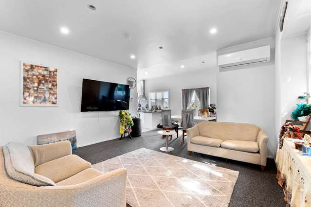 70 Woodward Road Mt Albert_1