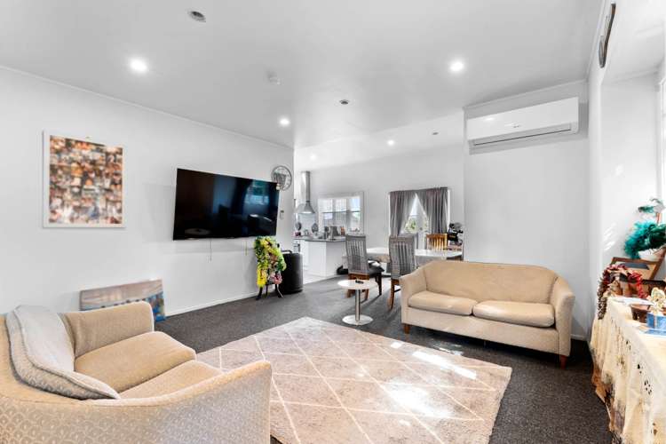 70 Woodward Road Mt Albert_1