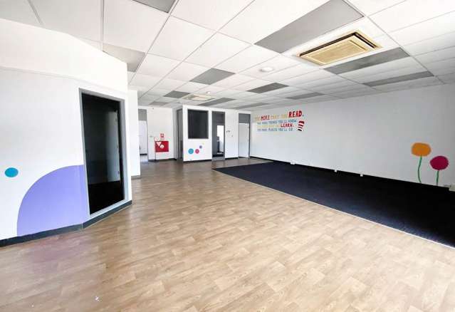 192-196 West Coast Road Glen Eden_4