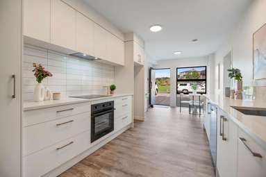 APT 1/3 Kawau Close_3