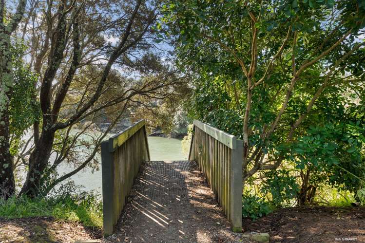 1 & 2 /42 Church Crescent Panmure_16