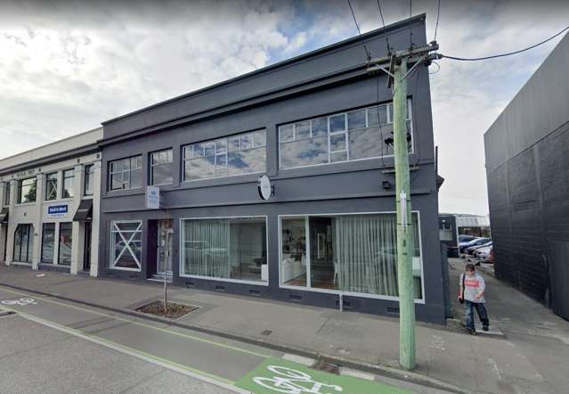 Prime CBD - Upstairs Office